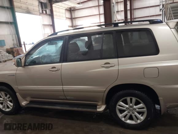 ✅ 2007 Toyota Highlander w/3rd Row • VIN: JTEEW21A370043793 • Лот: 41361431. Опубликован ранее на IAAI с пробегом 232 237 миль. Бесплатный доступ к архиву аукционных продаж из США и подробный отчёт об истории автомобиля на DreamBid. Изображение 14.