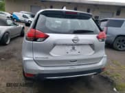 ✅ 2017 Nissan Rogue S • VIN: JN8AT2MT7HW150227 • Лот: 85199125. Опубликован ранее на Copart с пробегом 55 090 миль. Бесплатный доступ к архиву аукционных продаж из США и подробный отчёт об истории автомобиля на DreamBid. Изображение 6.