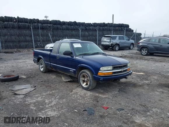✅ 2003 Chevrolet S-10 • VIN: 1GCCS19H938235539 • Лот: 41619672. Опубликован ранее на IAAI с пробегом 223 699 миль. Бесплатный доступ к архиву аукционных продаж из США и подробный отчёт об истории автомобиля на DreamBid. Изображение 1.