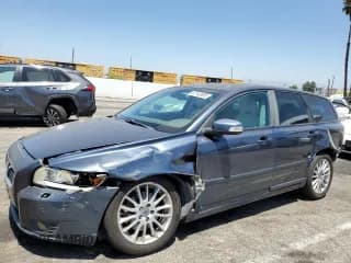 ✅ 2011 Volvo V50 • VIN: YV1672MW6B2632826 • Lot: 67140905. Wystawiony na Copart z przebiegiem 225 782 mil. Bezpłatny archiwum sprzedaży aukcyjnych z USA i szczegółowy raport historii pojazdu na DreamBid. Zdjęcie 1.