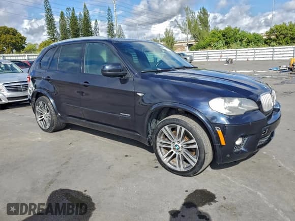 ✅ 2013 BMW X5 xDrive50i • VIN: 5UXZV8C59D0C17116 • Lot: 94706025. Wystawiony na Copart z przebiegiem 130 610 mil. Bezpłatny archiwum sprzedaży aukcyjnych z USA i szczegółowy raport historii pojazdu na DreamBid. Zdjęcie 4.