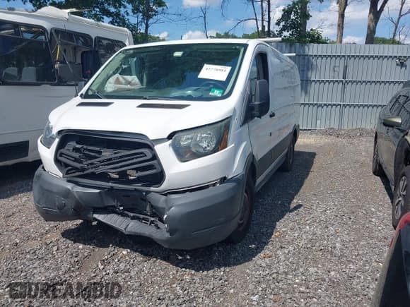 ✅ 2015 Ford Transit Cargo • VIN: 1FTNE1ZM0FKA78343 • Lot: 42778981. Listed on IAAI with 63,967 mi. Free auction sales archive from the USA and detailed vehicle history report at DreamBid. Image 17.