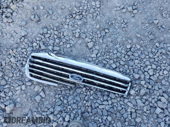 ✅ 2007 Ford Crown Victoria LX • VIN: 2FAFP74V97X145740 • Lot: 84583165. Listed on Copart with 171,768 mi. Free auction sales archive from the USA and detailed vehicle history report at DreamBid. Image 12.