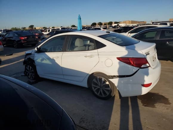 ✅ 2017 Hyundai Accent SE • VIN: KMHCT4AE1HU337704 • Лот: 57900814. Опубликован ранее на Copart с пробегом 96 944 миль. Бесплатный доступ к архиву аукционных продаж из США и подробный отчёт об истории автомобиля на DreamBid. Изображение 2.