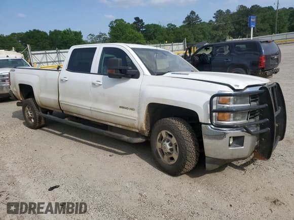 ✅ 2015 Chevrolet Silverado 2500HD LT • VIN: 1GC1KVE80FF553585 • Lot: 53272545. Listed on Copart with 212,953 mi. Free auction sales archive from the USA and detailed vehicle history report at DreamBid. Image 4.