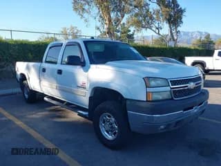 ✅ 2005 Chevrolet Silverado 2500HD LS • VIN: 1GCHK23205F925565 • Lot: 43558239. Listed on IAAI with Not provided. Free auction sales archive from the USA and detailed vehicle history report at DreamBid. Image 1.