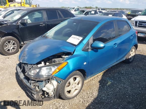 ✅ 2011 Mazda 2 Sport • VIN: JM1DE1HY6B0126725 • Lot: 43207356. Wystawiony na IAAI z przebiegiem 189 211 mil. Bezpłatny archiwum sprzedaży aukcyjnych z USA i szczegółowy raport historii pojazdu na DreamBid. Zdjęcie 2.