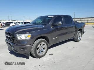 ✅ 2022 Ram 1500 Lone Star • VIN: 1C6RREFT9NN377679 • Lot: 82707355. Wystawiony na Copart z przebiegiem 63 533 mil. Bezpłatny archiwum sprzedaży aukcyjnych z USA i szczegółowy raport historii pojazdu na DreamBid. Zdjęcie 1.