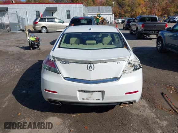✅ 2012 Acura TL Technology • VIN: 19UUA8F54CA032899 • Лот: 43594747. Опубликован ранее на IAAI с пробегом 226 914 миль. Бесплатный доступ к архиву аукционных продаж из США и подробный отчёт об истории автомобиля на DreamBid. Изображение 17.
