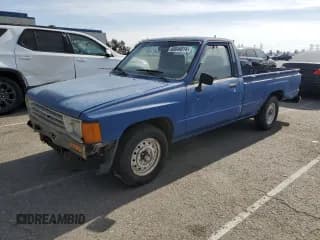 ✅ 1985 Toyota Pickup • VIN: JT4RN55R1F0134876 • Лот: 80849914. Опубликован ранее на Copart с пробегом 268 053 миль. Бесплатный доступ к архиву аукционных продаж из США и подробный отчёт об истории автомобиля на DreamBid. Изображение 1.