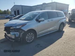 ✅ 2021 Toyota Sienna XLE • VIN: 5TDYRKEC8MS063597 • Lot: 85691495. Listed on Copart with 86,569 mi. Free auction sales archive from the USA and detailed vehicle history report at DreamBid. Image 1.