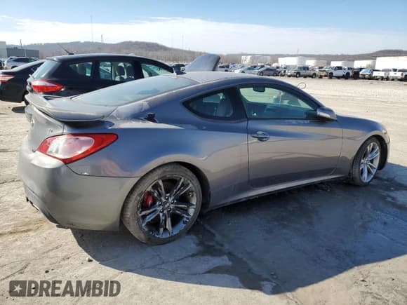 ✅ 2011 Hyundai Genesis Coupe Track • VIN: KMHHU6KH8BU057793 • Lot: 45873545. Wystawiony na Copart z przebiegiem 146 351 mil. Bezpłatny archiwum sprzedaży aukcyjnych z USA i szczegółowy raport historii pojazdu na DreamBid. Zdjęcie 3.