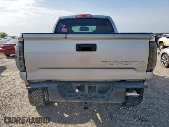 ✅ 2016 Toyota Tundra SR5 • VIN: 5TFEM5F10GX095345 • Лот: 57306675. Опубликован ранее на Copart с пробегом 159 608 миль. Бесплатный доступ к архиву аукционных продаж из США и подробный отчёт об истории автомобиля на DreamBid. Изображение 6.