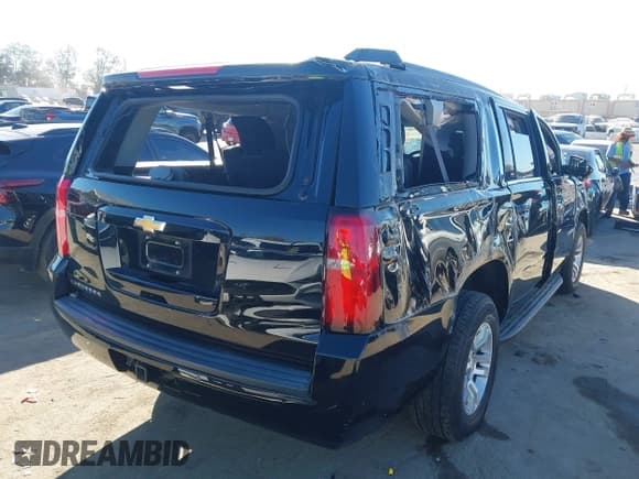 ✅ 2016 Chevrolet Suburban LT • VIN: 1GNSCHKC6GR393411 • Lot: 43559206. Listed on IAAI with 57,796 mi. Free auction sales archive from the USA and detailed vehicle history report at DreamBid. Image 4.