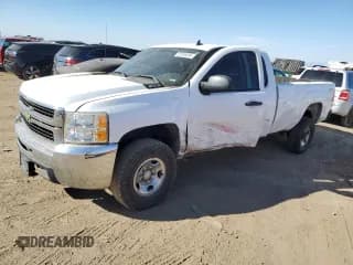 ✅ 2010 Chevrolet Silverado 2500HD LT • VIN: 1GC5KXBG4AZ196671 • Лот: 69258034. Опубликован ранее на Copart с пробегом 270 236 миль. Бесплатный доступ к архиву аукционных продаж из США и подробный отчёт об истории автомобиля на DreamBid. Изображение 1.