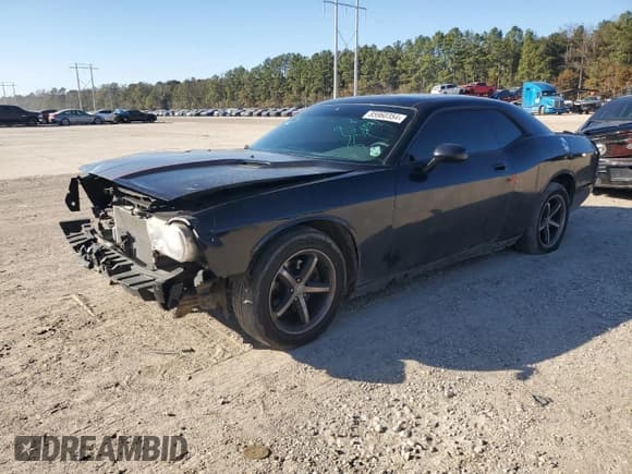 ✅ 2010 Dodge Challenger SE • VIN: 2B3CJ4DV1AH180109 • Lot: 85960354. Wystawiony na Copart z przebiegiem 139 629 mil. Bezpłatny archiwum sprzedaży aukcyjnych z USA i szczegółowy raport historii pojazdu na DreamBid. Zdjęcie 1.