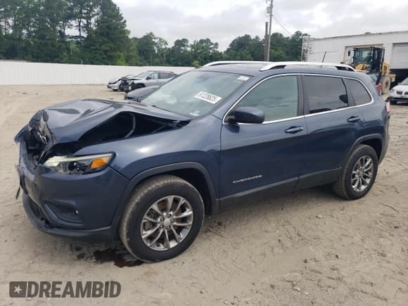 ✅ 2020 Jeep Cherokee Altitude • VIN: 1C4PJMLX0LD512883 • Lot: 61228625. Wystawiony na Copart z przebiegiem 31 088 mil. Bezpłatny archiwum sprzedaży aukcyjnych z USA i szczegółowy raport historii pojazdu na DreamBid. Zdjęcie 1.