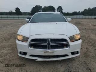 ✅ 2014 Dodge Charger SXT Plus • VIN: 2C3CDXHG9EH306939 • Lot: 71685595. Wystawiony na Copart z przebiegiem 192 154 mil. Bezpłatny archiwum sprzedaży aukcyjnych z USA i szczegółowy raport historii pojazdu na DreamBid. Zdjęcie 5.