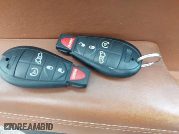 ✅ 2011 Jeep Grand Cherokee Overland • VIN: 1J4RR6GT4BC738511 • Lot: 43349854. Listed on IAAI with 252,639 mi. Free auction sales archive from the USA and detailed vehicle history report at DreamBid. Image 11.