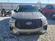 ✅ 2025 Ford Explorer ST • VIN: 1FMWK8GC6SGC40078 • Lot: 86498085. Wystawiony na Copart z przebiegiem 3 639 mil. Bezpłatny archiwum sprzedaży aukcyjnych z USA i szczegółowy raport historii pojazdu na DreamBid. Zdjęcie 5.