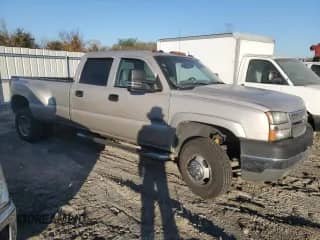 2005 Chevrolet Silverado 3500 LT с VIN 1GCJC33295F842978, выставлен на аукционе Copart как лот 76888184 с пробегом Не указан миль и Списание • Salvage title. История ставок и продаж доступна на DreamBid. Изображение 1.