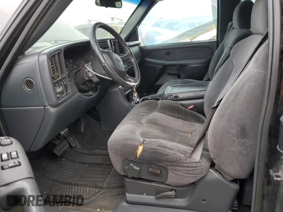 ✅ 2002 Chevrolet Silverado 1500 LS • VIN: 2GCEC19T021273897 • Lot: 76145844. Listed on Copart with 228,941 mi. Free auction sales archive from the USA and detailed vehicle history report at DreamBid. Image 7.