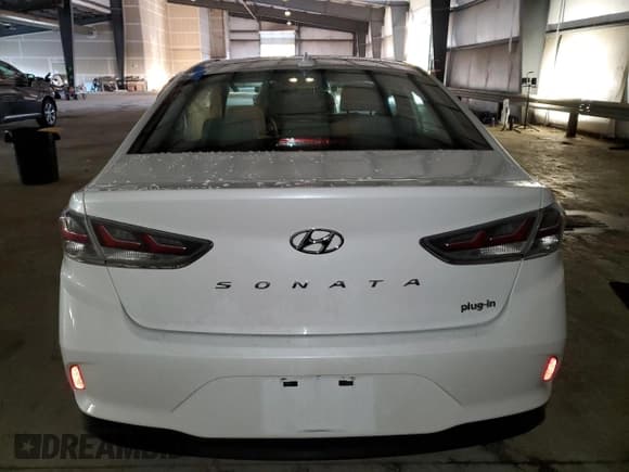 ✅ 2019 Hyundai Sonata • VIN: KMHE14L28KA089087 • Лот: 85565654. Опубликован ранее на Copart с пробегом 41 702 миль. Бесплатный доступ к архиву аукционных продаж из США и подробный отчёт об истории автомобиля на DreamBid. Изображение 6.