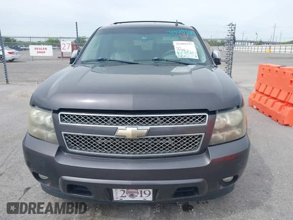 ✅ 2011 Chevrolet Suburban LT • VIN: 1GNSCJE03BR255374 • Лот: 41909327. Опубликован ранее на IAAI с пробегом 279 698 миль. Бесплатный доступ к архиву аукционных продаж из США и подробный отчёт об истории автомобиля на DreamBid. Изображение 6.