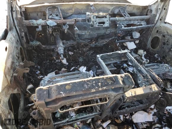 ✅ 2013 Ford F-250 XL • VIN: 1FT7W2A69DEB72922 • Lot: 82417695. Wystawiony na Copart z przebiegiem Nie podano. Bezpłatny archiwum sprzedaży aukcyjnych z USA i szczegółowy raport historii pojazdu na DreamBid. Zdjęcie 8.