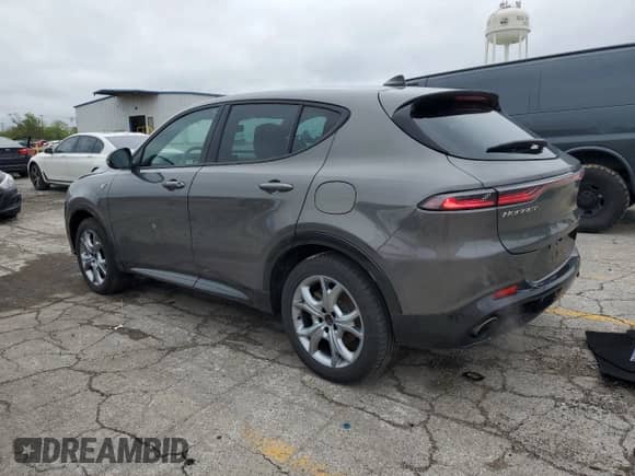 2024 Dodge Hornet R/T z VIN ZACPDFCW2R3A27995, wystawiony jako Copart lot #57535315 z przebiegiem 21 590 mil mil oraz Szkoda całkowita • Salvage title. Historia ofert i sprzedaży dostępna na DreamBid. Obrazek 2.