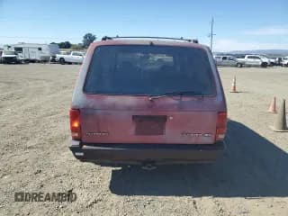 ✅ 1990 Plymouth Grand Voyager • VIN: 1P4GH54R9LX226882 • Lot: 75777114. Wystawiony na Copart z przebiegiem 63 821 mil. Bezpłatny archiwum sprzedaży aukcyjnych z USA i szczegółowy raport historii pojazdu na DreamBid. Zdjęcie 6.