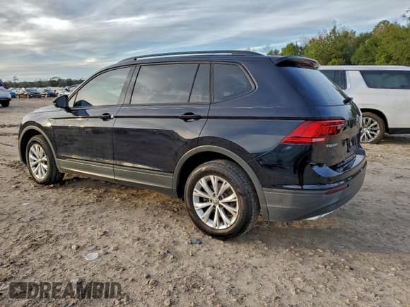 ✅ 2019 Volkswagen Tiguan S • VIN: 3VV1B7AX1KM031956 • Lot: 94482675. Wystawiony na Copart z przebiegiem 160 882 mil. Bezpłatny archiwum sprzedaży aukcyjnych z USA i szczegółowy raport historii pojazdu na DreamBid. Zdjęcie 2.