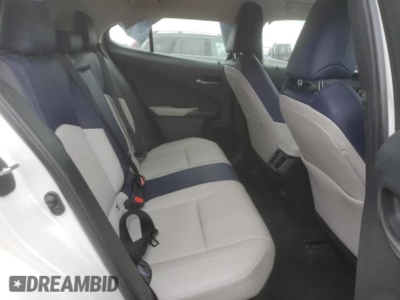 ✅ 2020 Lexus UX 250h • VIN: JTHP9JBH0L2036047 • Лот: 69307205. Опубликован ранее на Copart с пробегом 43 917 миль. Бесплатный доступ к архиву аукционных продаж из США и подробный отчёт об истории автомобиля на DreamBid. Изображение 11.