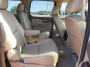 ✅ 2014 Chevrolet Suburban LTZ • VIN: 1GNSCKE06ER208821 • Lot: 70534924. Wystawiony na Copart z przebiegiem 81 098 mil. Bezpłatny archiwum sprzedaży aukcyjnych z USA i szczegółowy raport historii pojazdu na DreamBid. Zdjęcie 11.