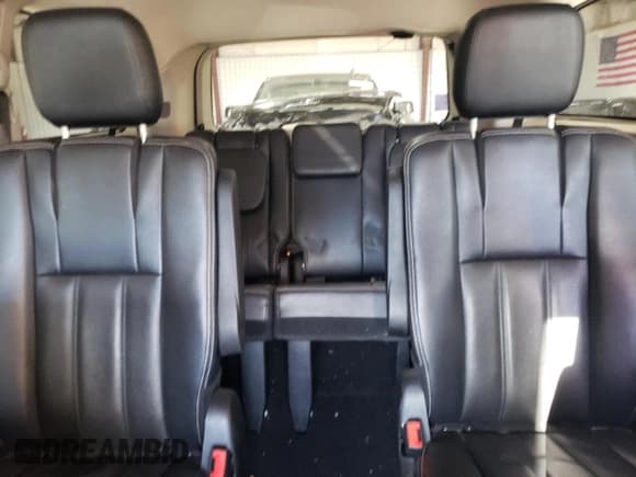 ✅ 2014 Chrysler Town & Country Touring • VIN: 2C4RC1BG7ER398416 • Лот: 90815495. Опубликован ранее на Copart с пробегом 102 139 миль. Бесплатный доступ к архиву аукционных продаж из США и подробный отчёт об истории автомобиля на DreamBid. Изображение 10.