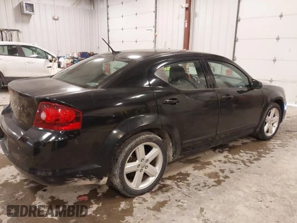 ✅ 2013 Dodge Avenger SE • VIN: 1C3CDZAB5DN712488 • Лот: 41423729. Опубликован ранее на IAAI с пробегом 122 227 миль. Бесплатный доступ к архиву аукционных продаж из США и подробный отчёт об истории автомобиля на DreamBid. Изображение 4.