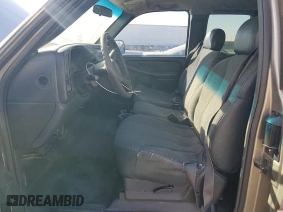 ✅ 2001 Chevrolet Silverado 1500 • VIN: 1GCEC19W11Z145233 • Лот: 80051894. Опубликован ранее на Copart с пробегом 320 697 миль. Бесплатный доступ к архиву аукционных продаж из США и подробный отчёт об истории автомобиля на DreamBid. Изображение 7.