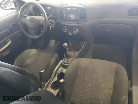 ✅ 2009 Hyundai Accent GS • VIN: KMHCM36C49U140915 • Лот: 66534105. Опубликован ранее на Copart с пробегом 80 012 миль. Бесплатный доступ к архиву аукционных продаж из США и подробный отчёт об истории автомобиля на DreamBid. Изображение 8.