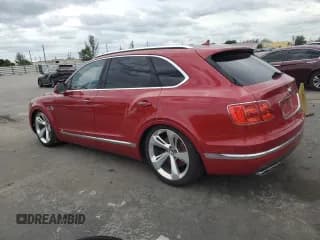 ✅ 2017 Bentley Bentayga W12 • VIN: SJAAC2ZV1HC014037 • Lot: 91388065. Wystawiony na Copart z przebiegiem Nie podano. Bezpłatny archiwum sprzedaży aukcyjnych z USA i szczegółowy raport historii pojazdu na DreamBid. Zdjęcie 2.