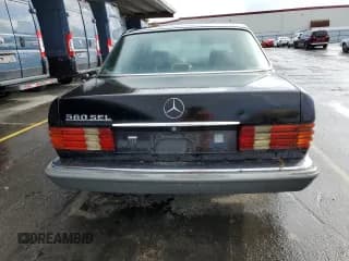 ✅ 1987 Mercedes-Benz 560 • VIN: WDBCA39D4HA360359 • Лот: 80772324. Опубликован ранее на Copart с пробегом 203 669 миль. Бесплатный доступ к архиву аукционных продаж из США и подробный отчёт об истории автомобиля на DreamBid. Изображение 6.