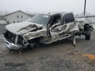 ✅ 2003 Chevrolet Silverado 2500HD LS • VIN: 1GCHK23153F251692 • Lot: 85303054. Wystawiony na Copart z przebiegiem 198 472 mil. Bezpłatny archiwum sprzedaży aukcyjnych z USA i szczegółowy raport historii pojazdu na DreamBid. Zdjęcie 1.
