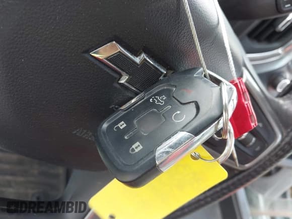 ✅ 2019 Chevrolet Silverado 1500 RST • VIN: 3GCUYEED2KG145848 • Лот: 43213065. Опубликован ранее на IAAI с пробегом 140 923 миль. Бесплатный доступ к архиву аукционных продаж из США и подробный отчёт об истории автомобиля на DreamBid. Изображение 11.