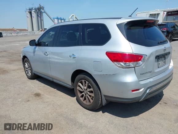 ✅ 2014 Nissan Pathfinder S • VIN: 5N1AR2MMXEC663371 • Lot: 42422226. Wystawiony na IAAI z przebiegiem 141 844 mil. Bezpłatny archiwum sprzedaży aukcyjnych z USA i szczegółowy raport historii pojazdu na DreamBid. Zdjęcie 3.