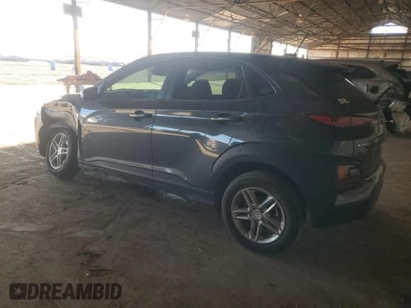 ✅ 2019 Hyundai Kona SE • VIN: KM8K12AA7KU270522 • Лот: 90756495. Опубликован ранее на Copart с пробегом 76 151 миль. Бесплатный доступ к архиву аукционных продаж из США и подробный отчёт об истории автомобиля на DreamBid. Изображение 2.