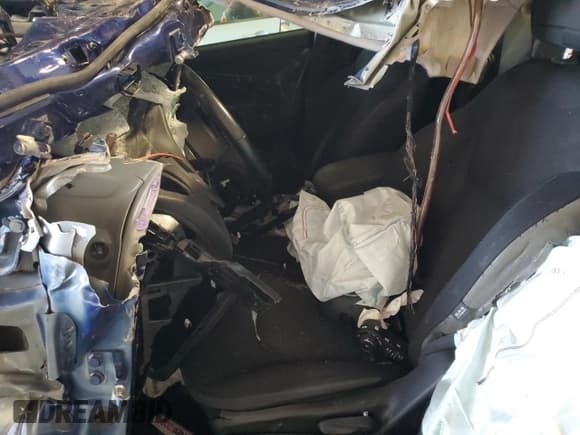 ✅ 2018 Jeep Renegade Latitude • VIN: ZACCJBBB2JPH47261 • Lot: 92503715. Wystawiony na Copart z przebiegiem Nie podano. Bezpłatny archiwum sprzedaży aukcyjnych z USA i szczegółowy raport historii pojazdu na DreamBid. Zdjęcie 7.