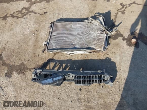 ✅ 2018 Volkswagen Atlas SEL Premium • VIN: 1V2NR2CA9JC523138 • Лот: 43506584. Опубликован ранее на IAAI с пробегом 115 095 миль. Бесплатный доступ к архиву аукционных продаж из США и подробный отчёт об истории автомобиля на DreamBid. Изображение 12.