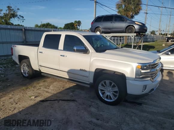 ✅ 2018 Chevrolet Silverado 1500 High Country • VIN: 3GCUKTEC1JG596507 • Лот: 69051994. Опубликован ранее на Copart с пробегом 68 554 миль. Бесплатный доступ к архиву аукционных продаж из США и подробный отчёт об истории автомобиля на DreamBid. Изображение 4.