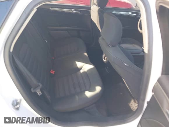 ✅ 2019 Ford Fusion SE • VIN: 3FA6P0HD6KR104157 • Lot: 43693054. Listed on IAAI with 111,464 mi. Free auction sales archive from the USA and detailed vehicle history report at DreamBid. Image 8.