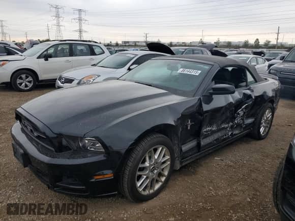 2014 Ford Mustang V6 с VIN 1ZVBP8EM1E5305903, выставлен на аукционе Copart как лот 86144315 с пробегом 172 158 миль миль и Списание • Salvage title. История ставок и продаж доступна на DreamBid. Изображение 1.