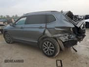 ✅ 2020 Volkswagen Tiguan SE • VIN: 3VV3B7AX2LM044516 • Lot: 53893325. Wystawiony na Copart z przebiegiem 102 456 mil. Bezpłatny archiwum sprzedaży aukcyjnych z USA i szczegółowy raport historii pojazdu na DreamBid. Zdjęcie 2.